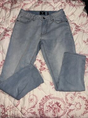 Slim Straight Light Blue Men's Jeans - Classic Everyday Style